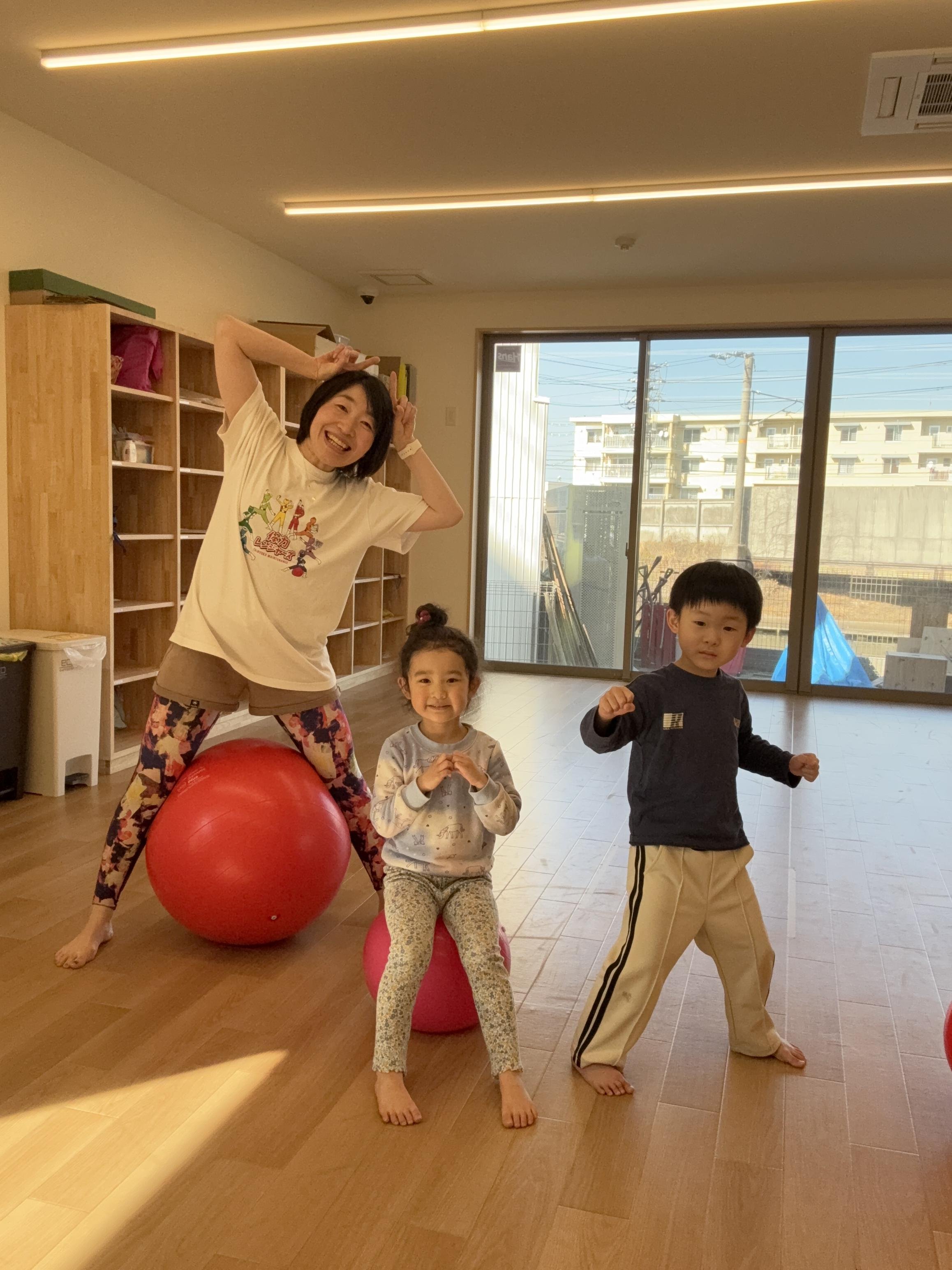 こそけんキッズバランスボールレッスン